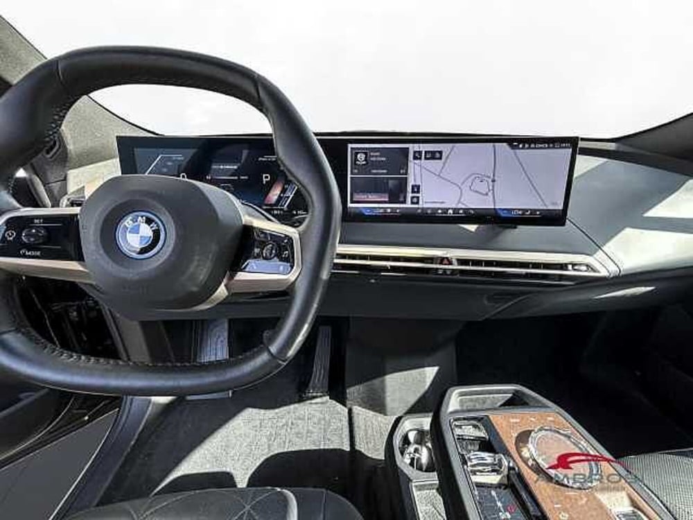 BMW iX usata a Perugia (14)