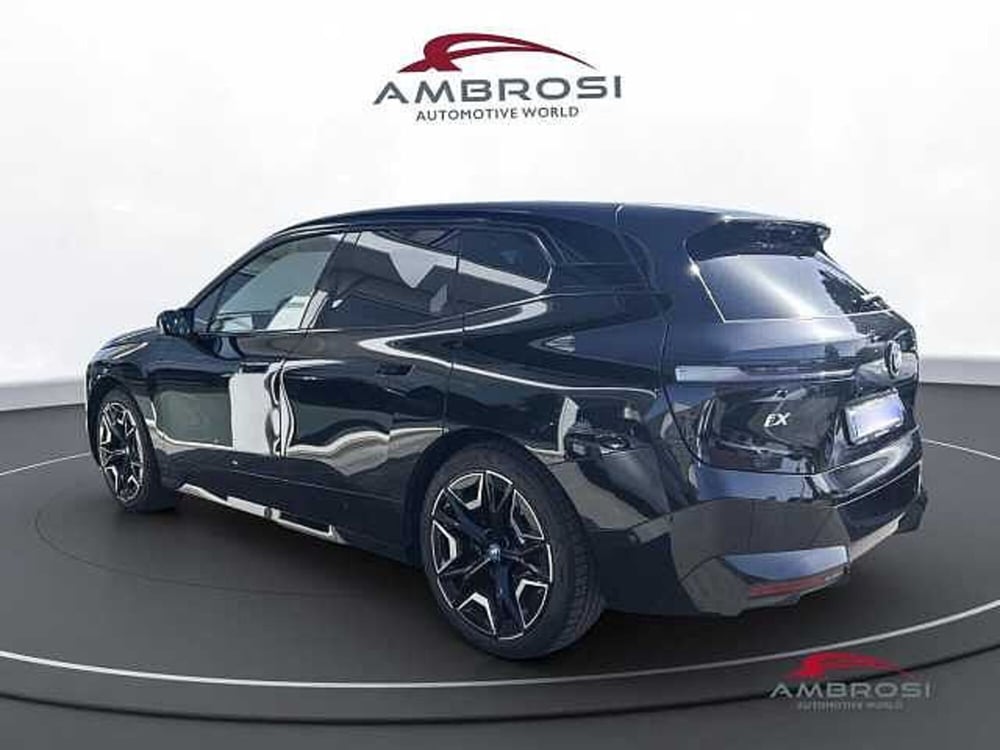 BMW iX usata a Perugia (4)