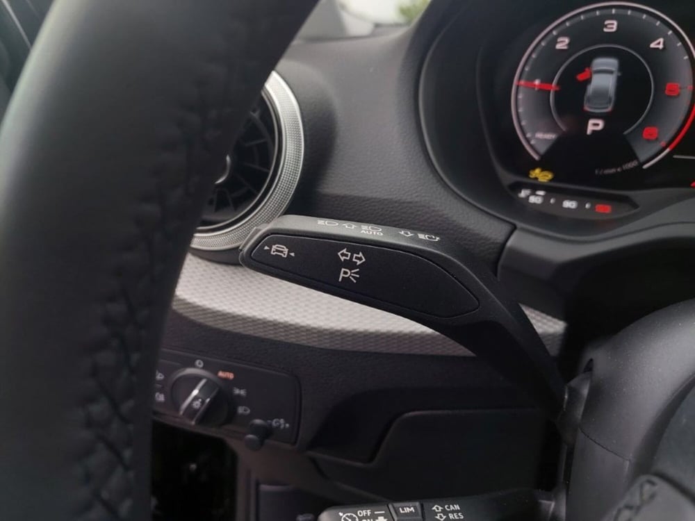 Audi Q2 usata a Bari (18)