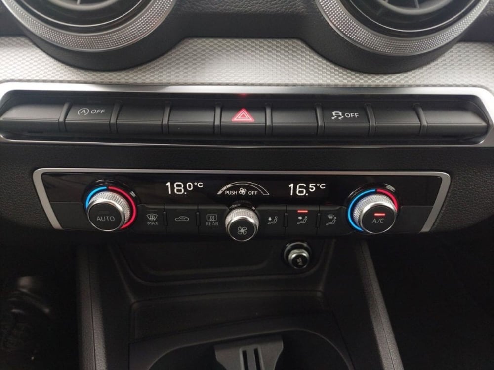Audi Q2 usata a Bari (8)