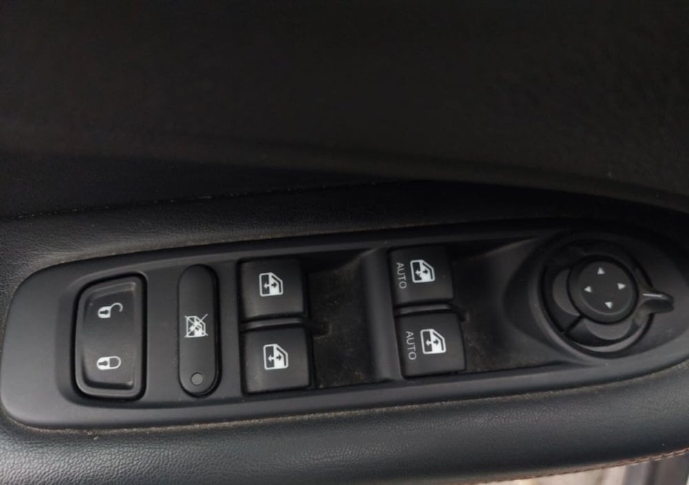 Jeep Compass usata a Bari (16)