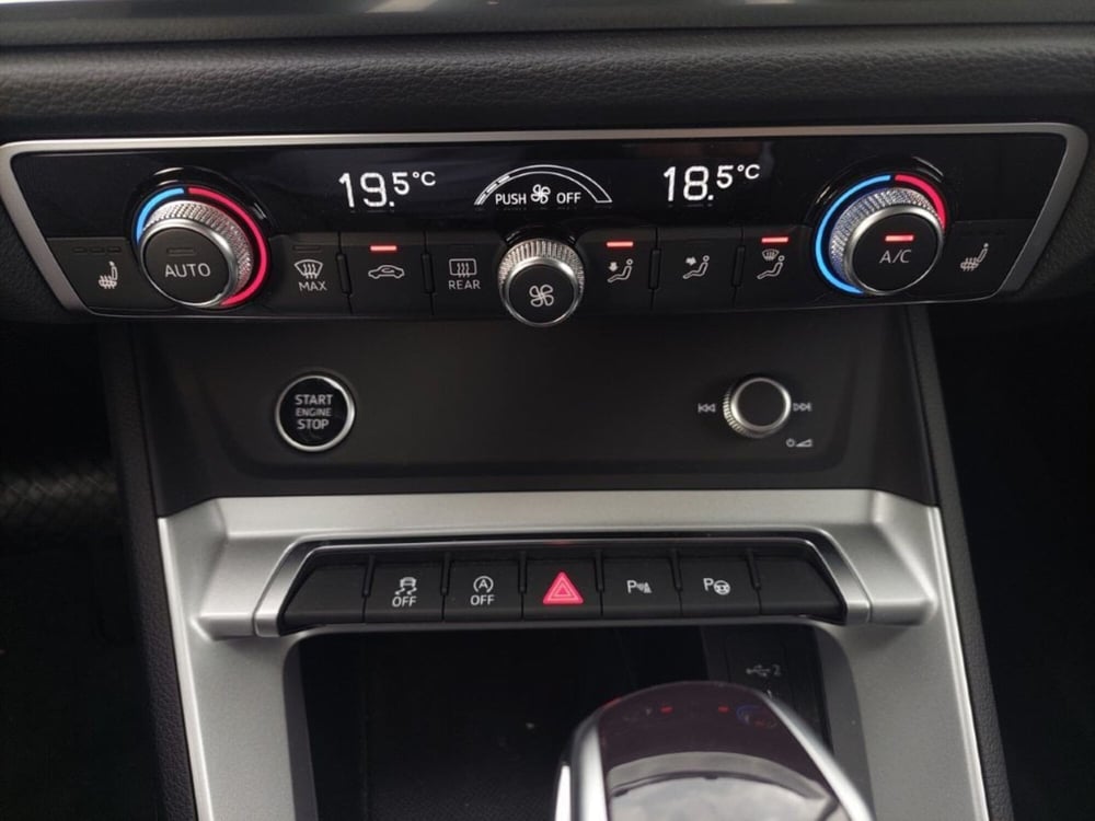 Audi Q3 usata a Bari (8)