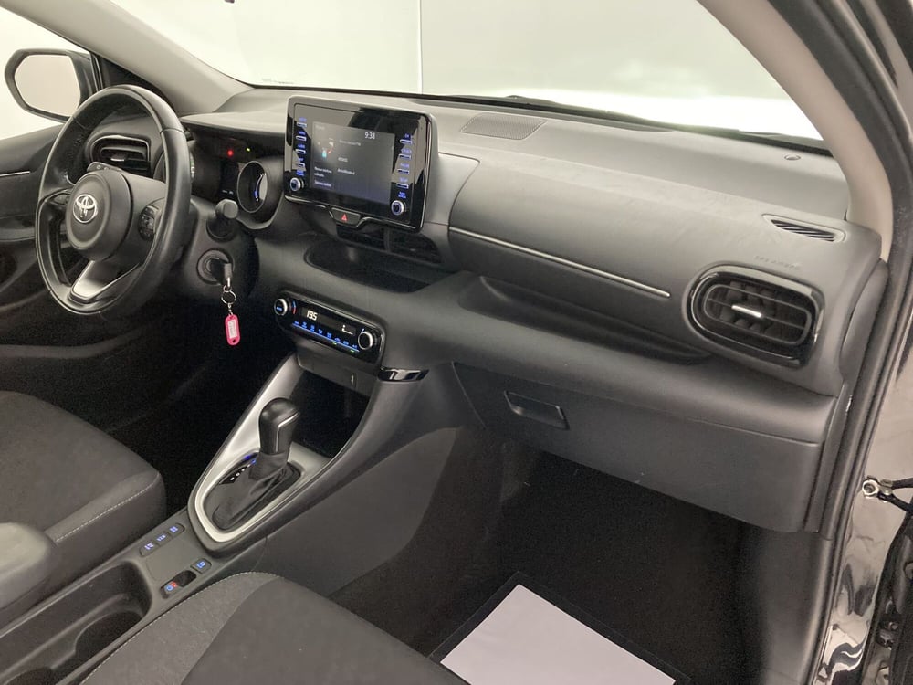 Toyota Yaris usata a Barletta-Andria-Trani (17)