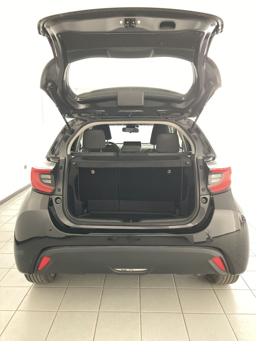 Toyota Yaris usata a Barletta-Andria-Trani (7)