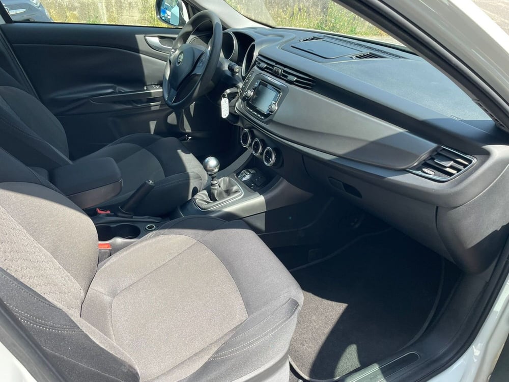 Alfa Romeo Giulietta usata a Arezzo (10)