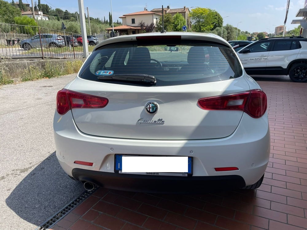 Alfa Romeo Giulietta usata a Arezzo (4)