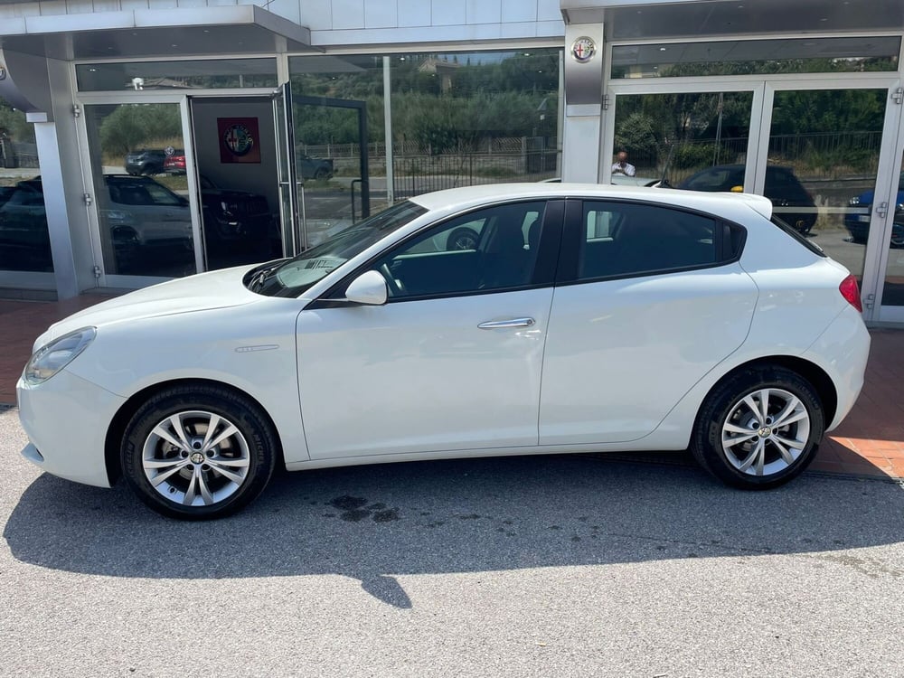 Alfa Romeo Giulietta usata a Arezzo (5)