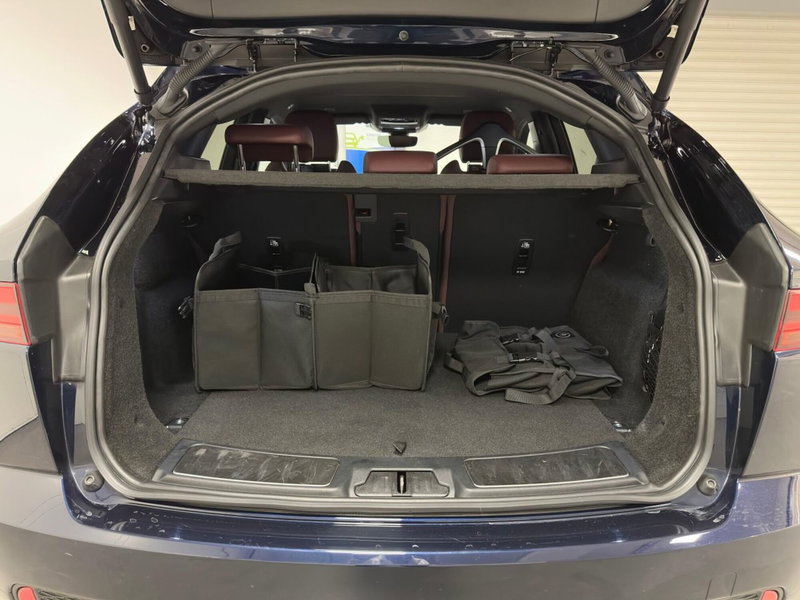 Jaguar E-Pace usata a Milano (19)