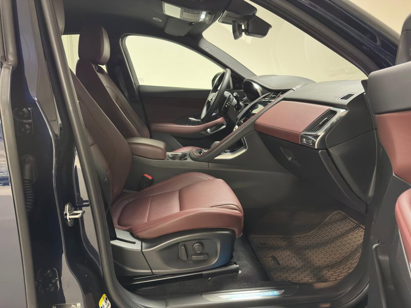 Jaguar E-Pace usata a Milano (3)