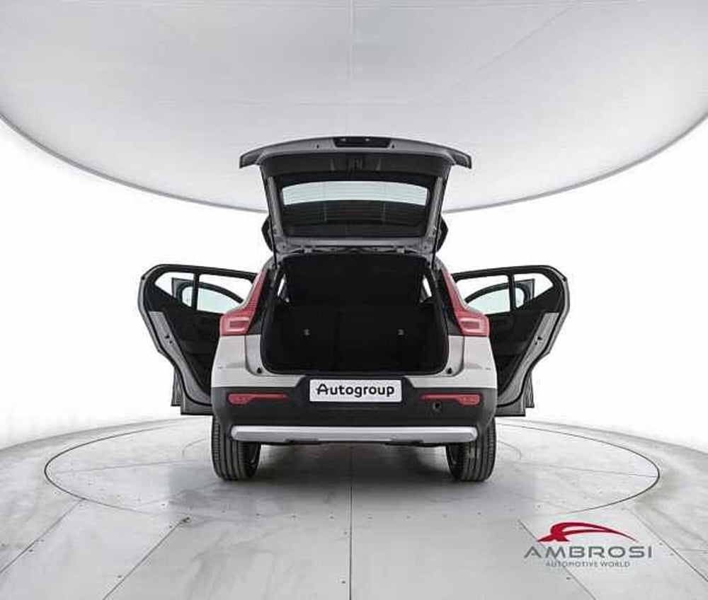 Volvo XC40 usata a Viterbo (7)