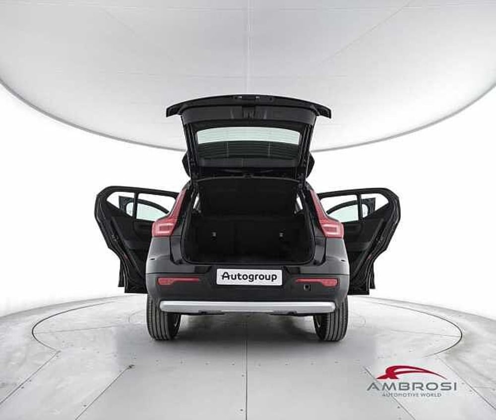 Volvo XC40 usata a Viterbo (7)