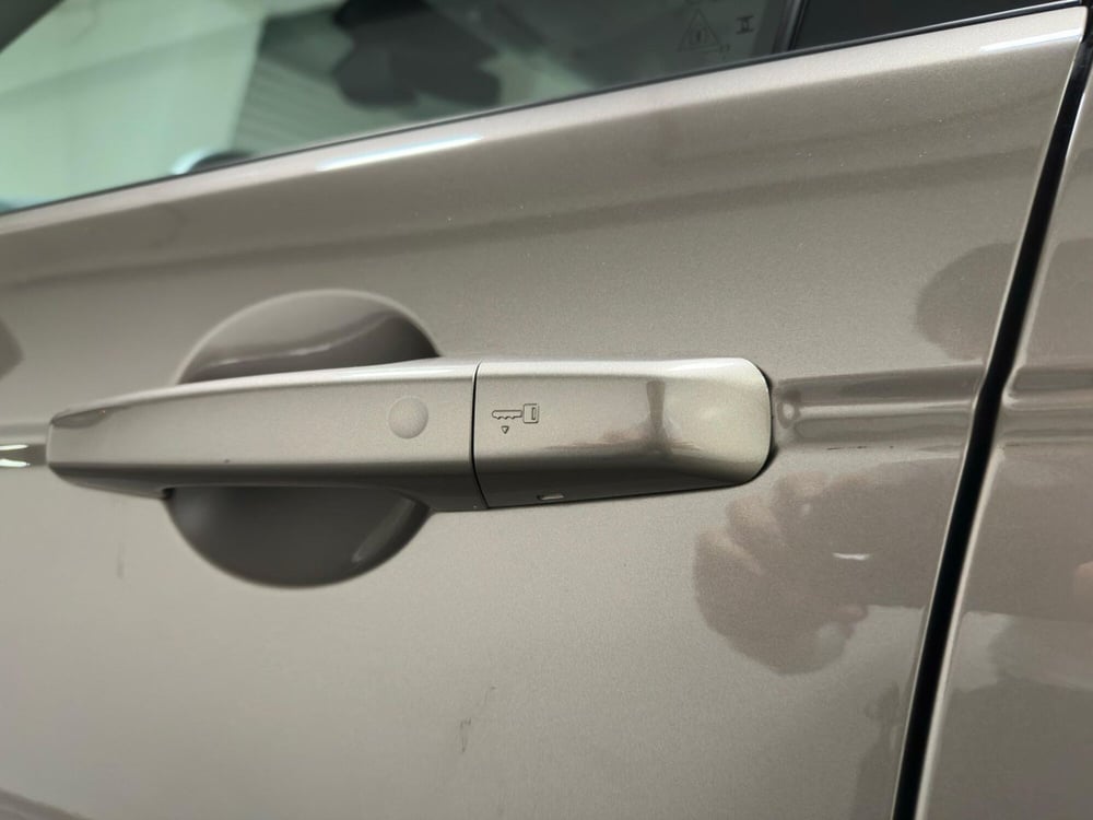 Land Rover Discovery Sport usata a Milano (11)