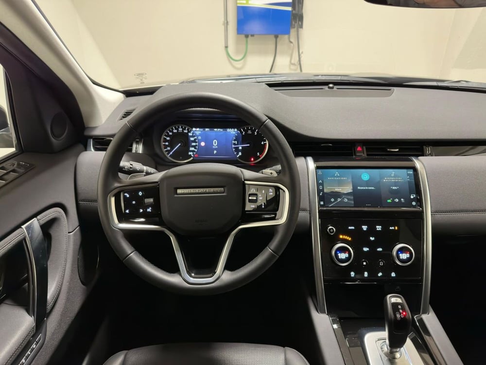 Land Rover Discovery Sport usata a Milano (12)