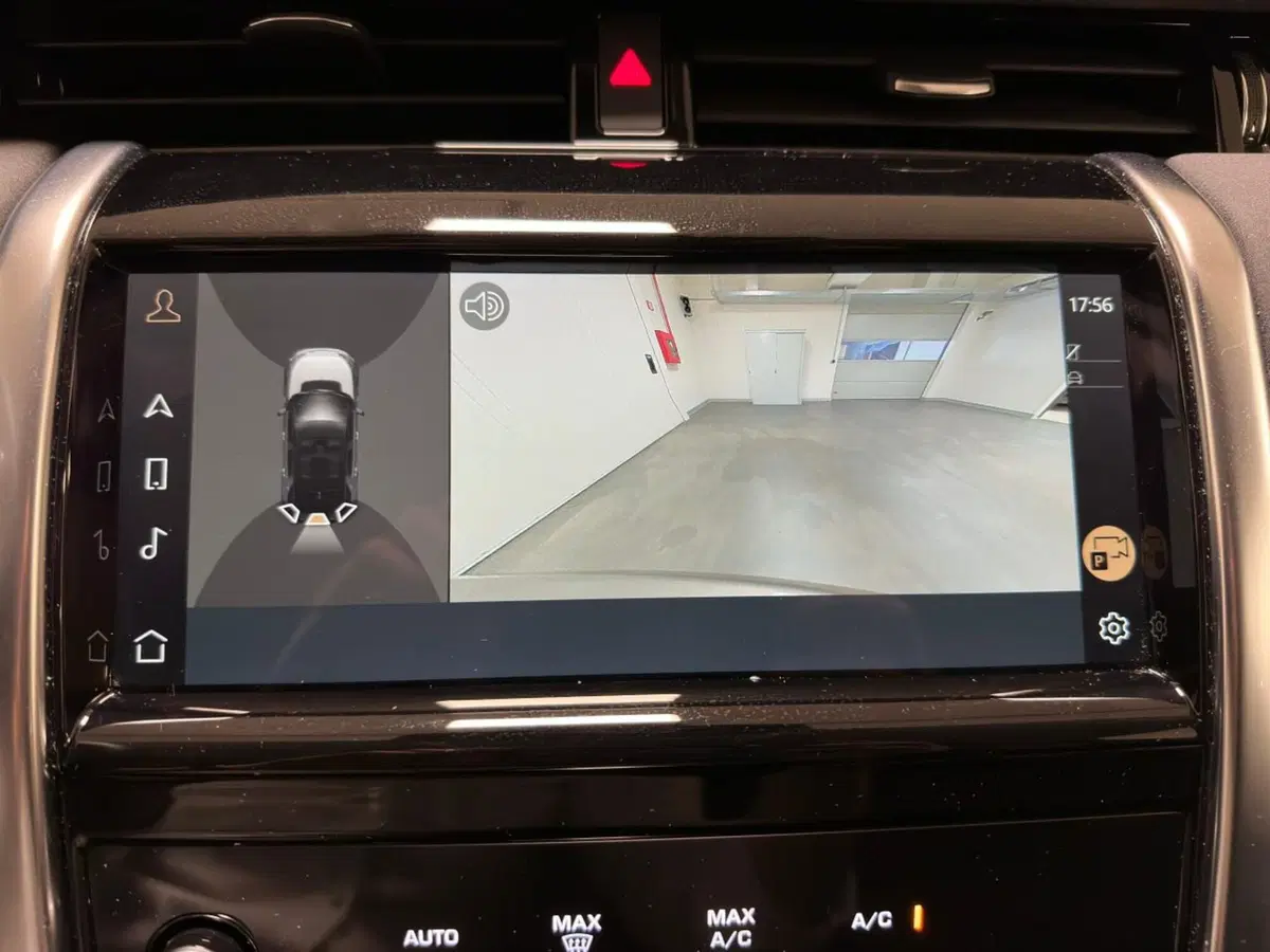 Land Rover Discovery Sport usata a Milano (16)