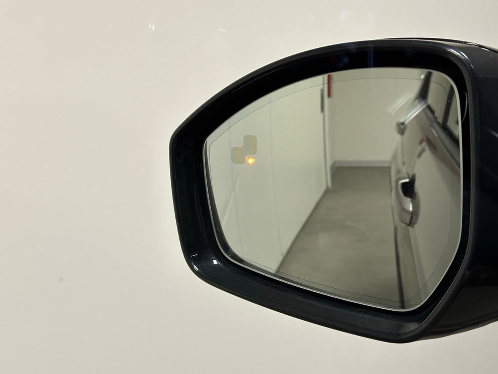 Land Rover Discovery Sport usata a Milano (17)