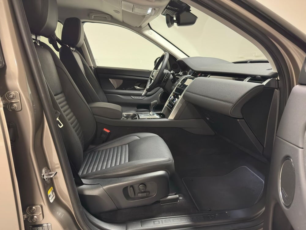 Land Rover Discovery Sport usata a Milano (3)