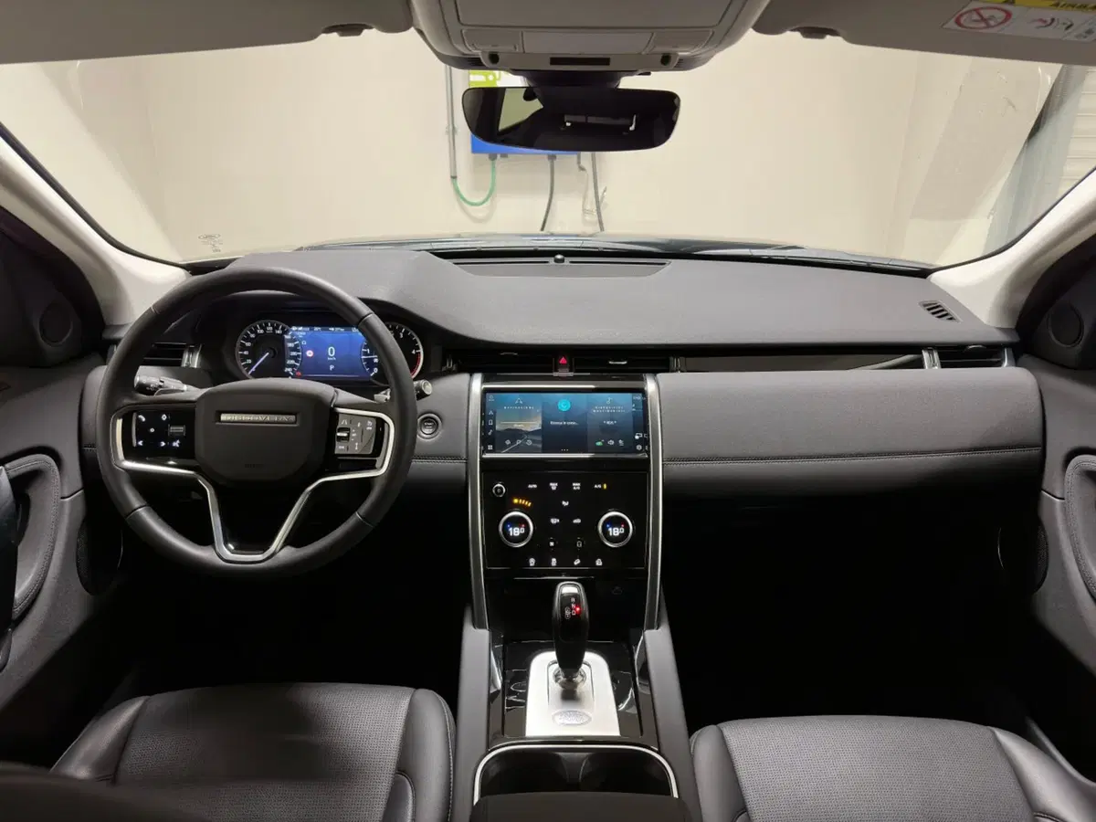 Land Rover Discovery Sport usata a Milano (4)