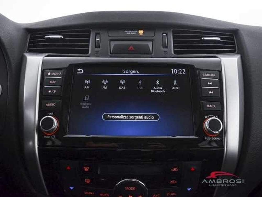 Nissan Navara usata a Viterbo (15)