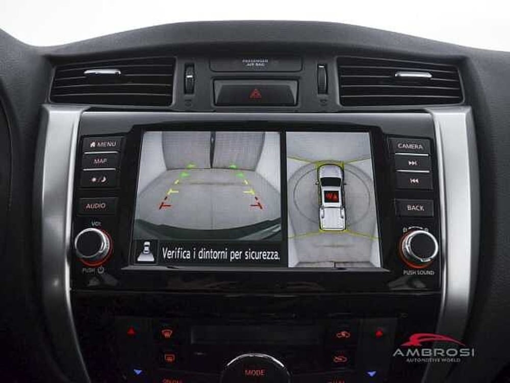 Nissan Navara usata a Viterbo (18)