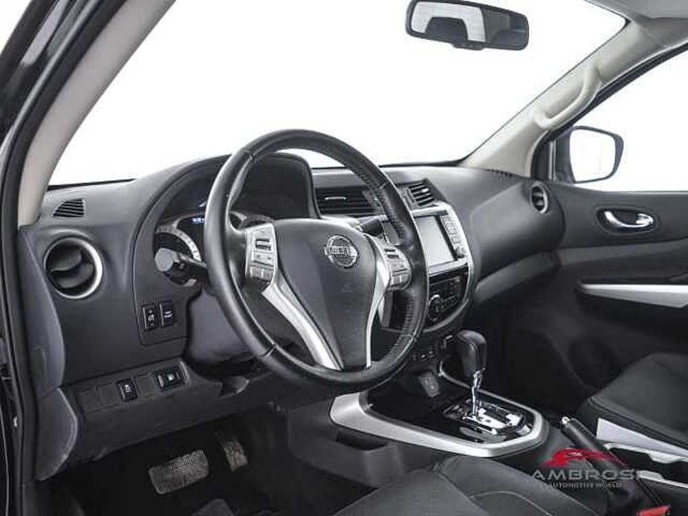 Nissan Navara usata a Viterbo (8)