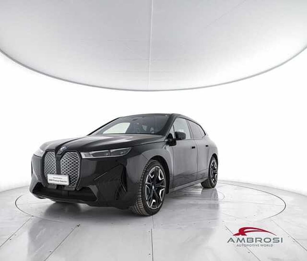 BMW iX usata a Viterbo