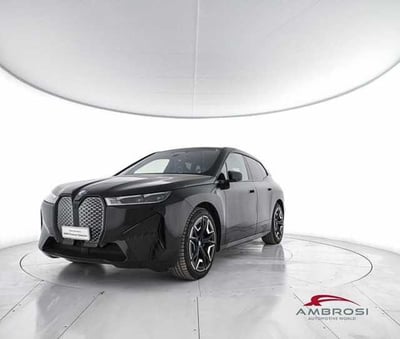 BMW iX xdrive50 pacchetto sportivo del 2023 usata a Viterbo