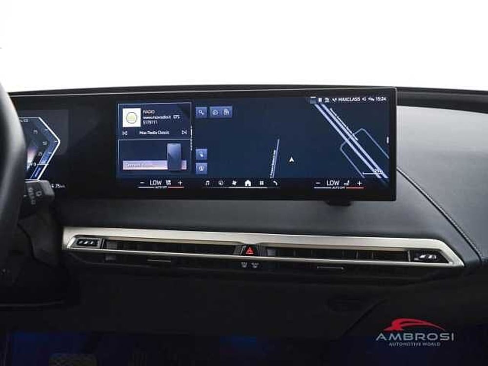 BMW iX usata a Viterbo (19)
