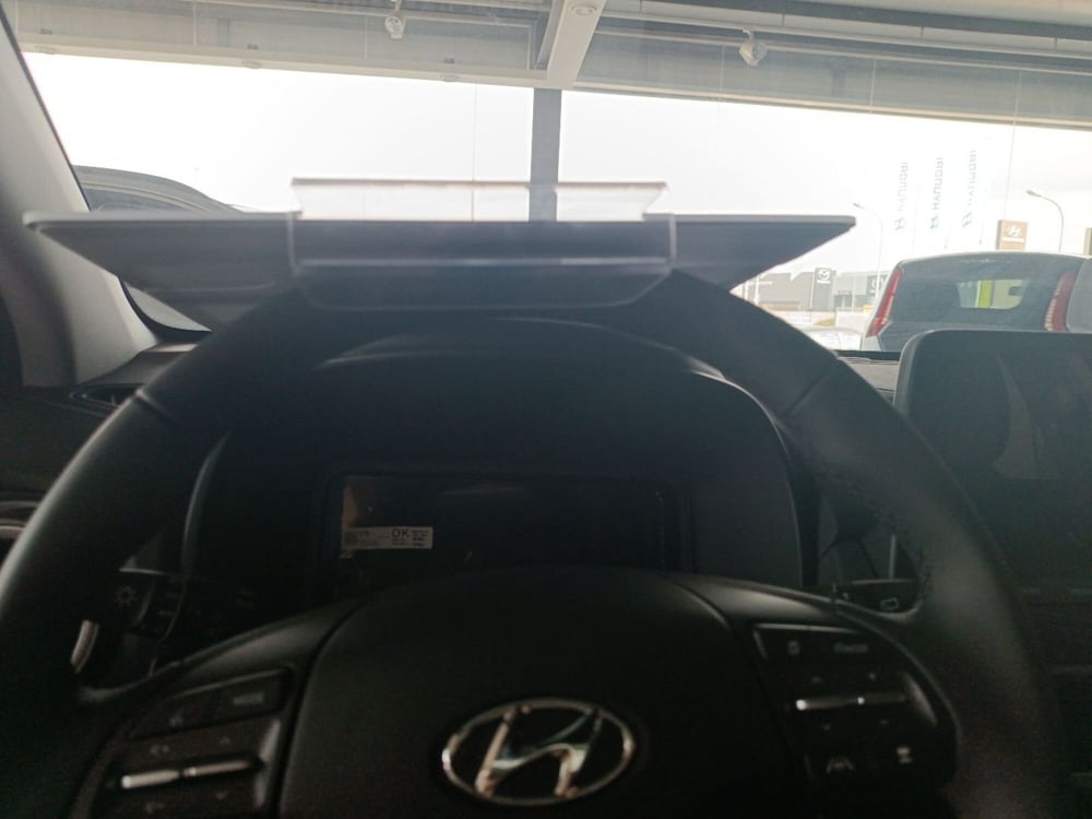 Hyundai Kona nuova a Latina (14)