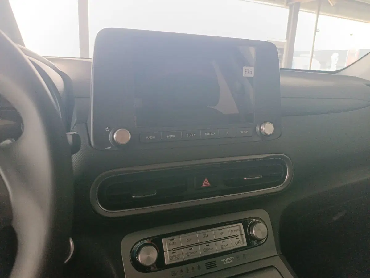Hyundai Kona nuova a Latina (15)