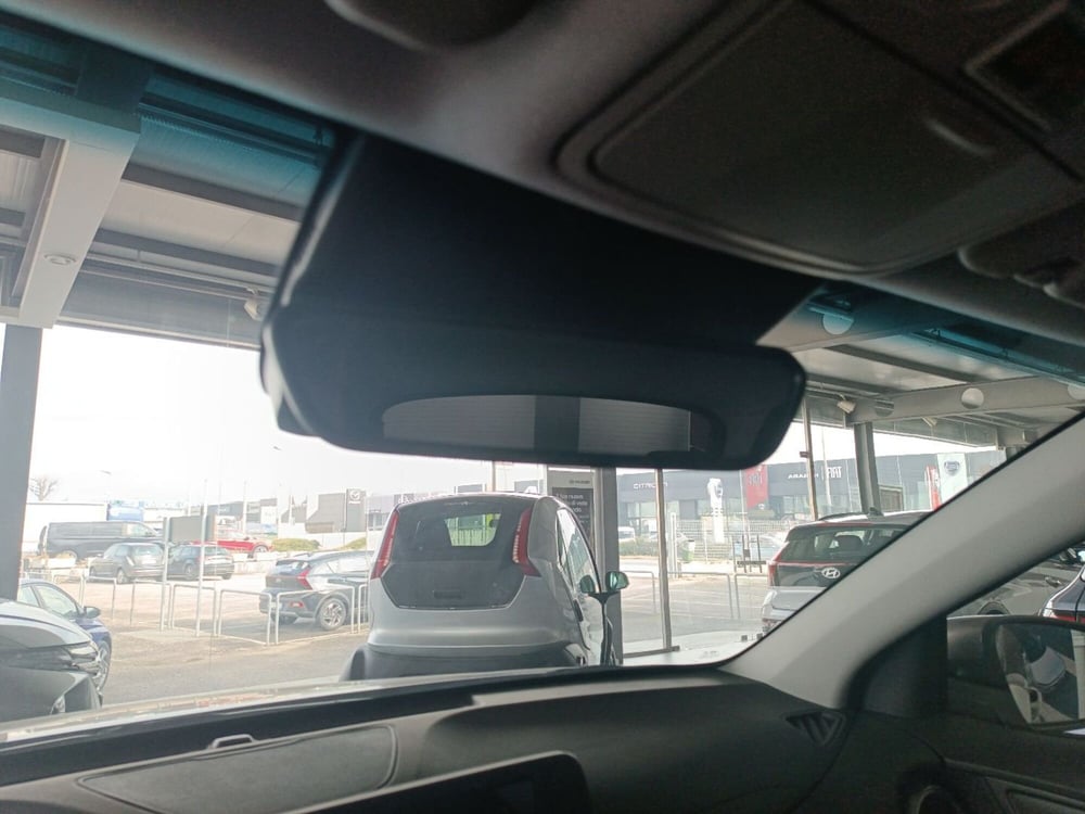 Hyundai Kona nuova a Latina (18)