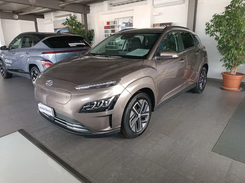 Hyundai Kona nuova a Latina (4)