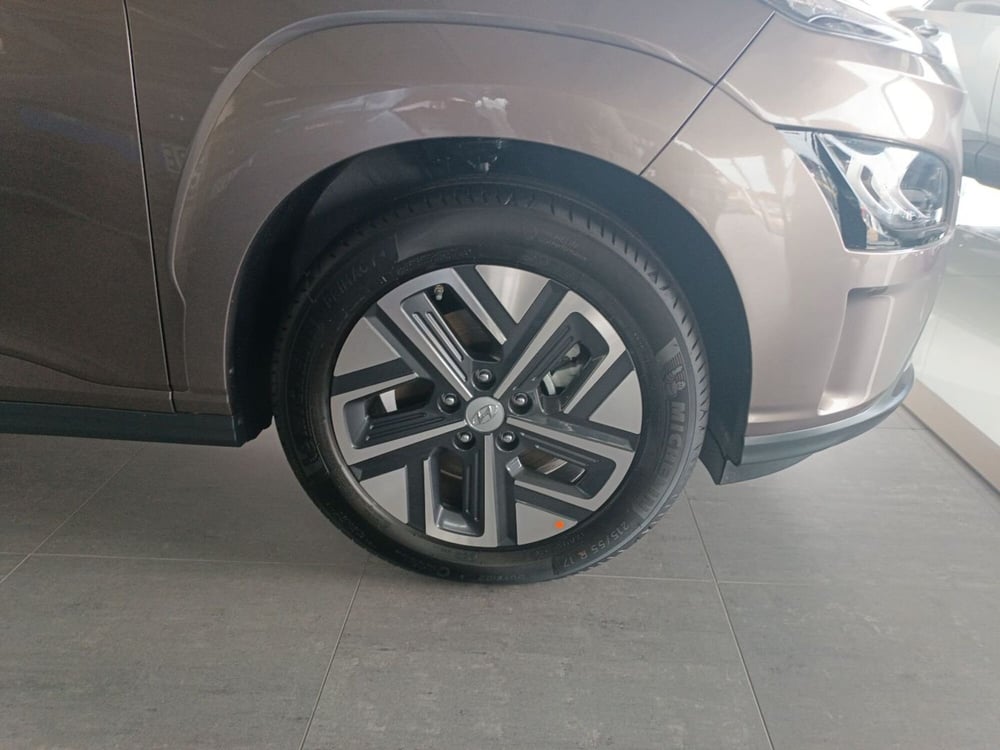 Hyundai Kona nuova a Latina (7)