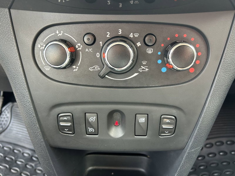 Dacia Sandero usata a Modena (16)