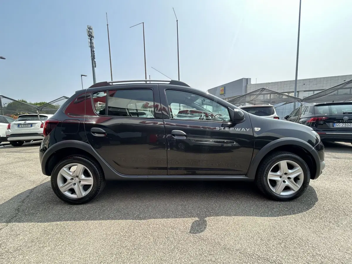Dacia Sandero usata a Modena (3)