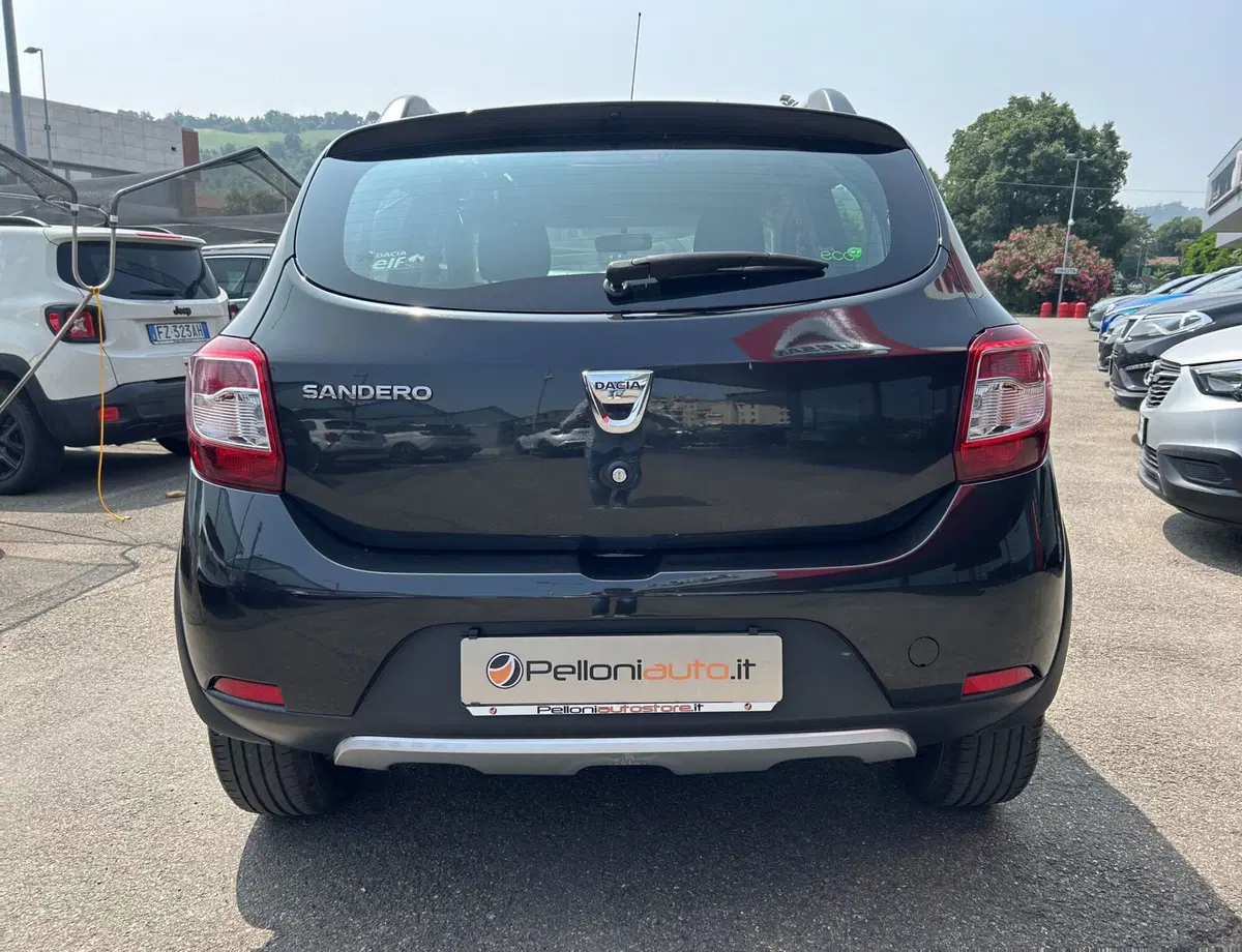 Dacia Sandero usata a Modena (4)