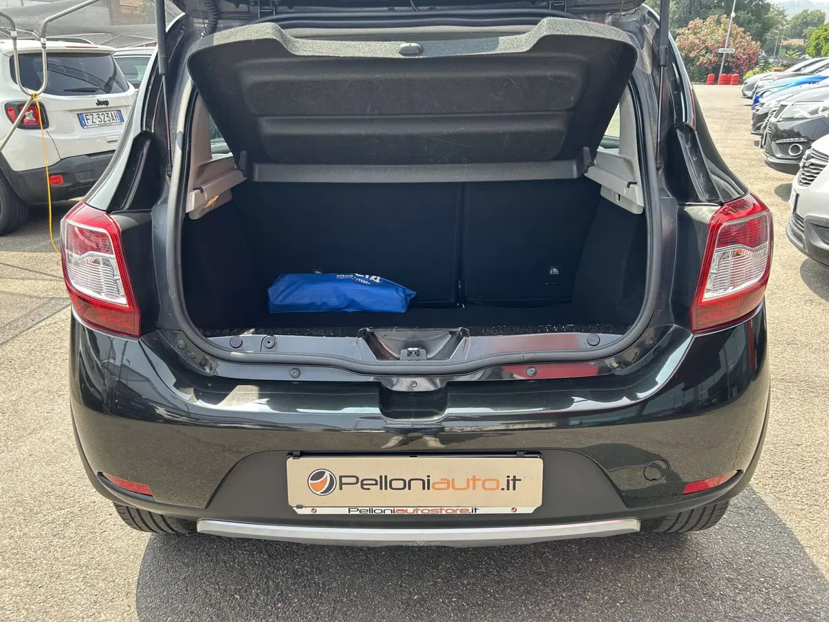 Dacia Sandero usata a Modena (7)