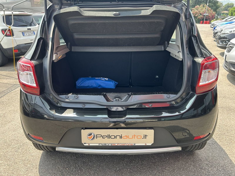 Dacia Sandero usata a Modena (7)