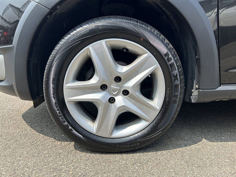 Dacia Sandero usata a Modena (8)