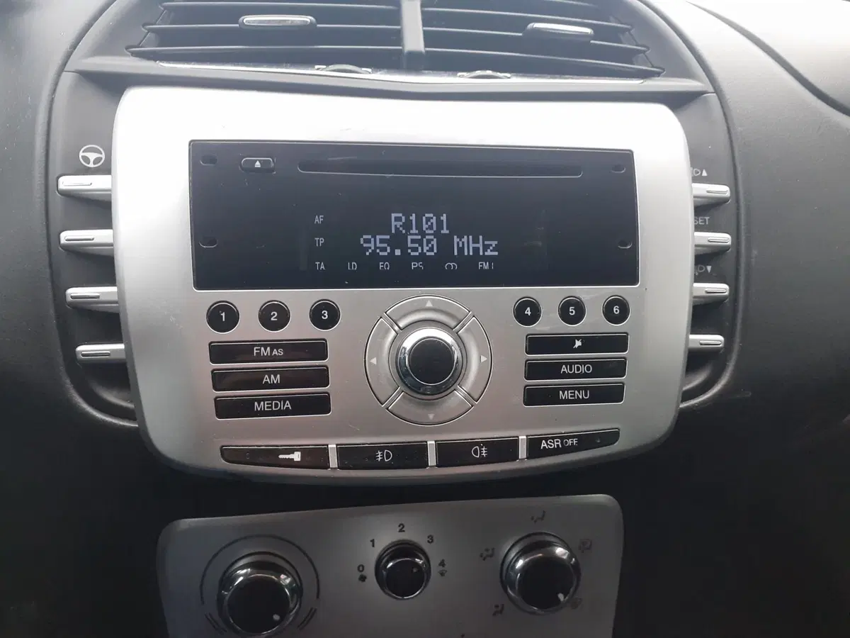 Lancia Delta usata a Modena (9)