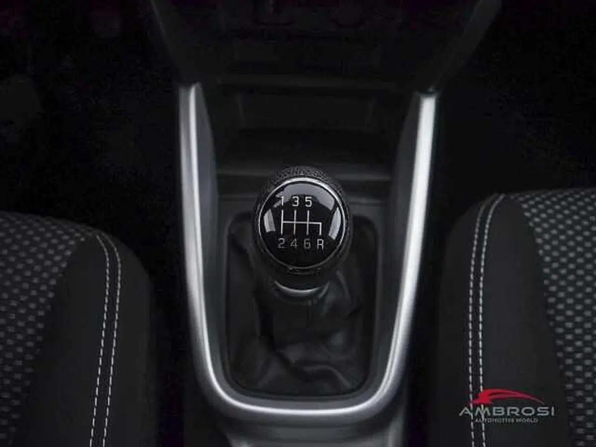 Suzuki Vitara usata a Viterbo (19)