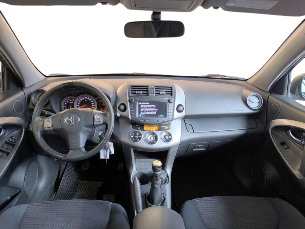 Toyota Rav4 usata a Udine (11)