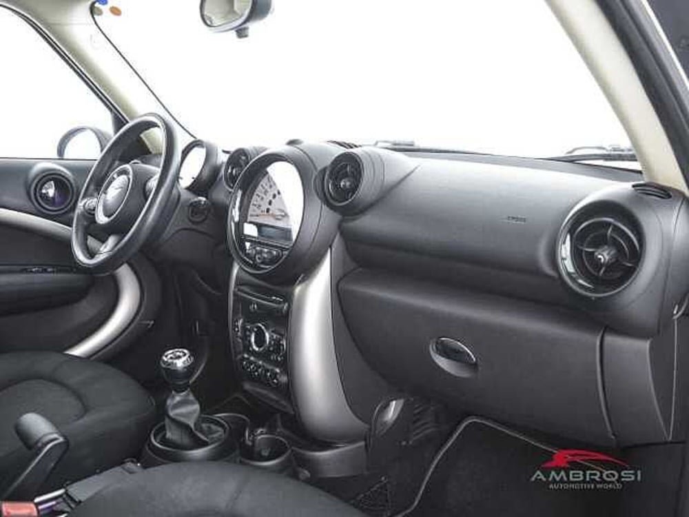 MINI Mini Countryman usata a Viterbo (12)