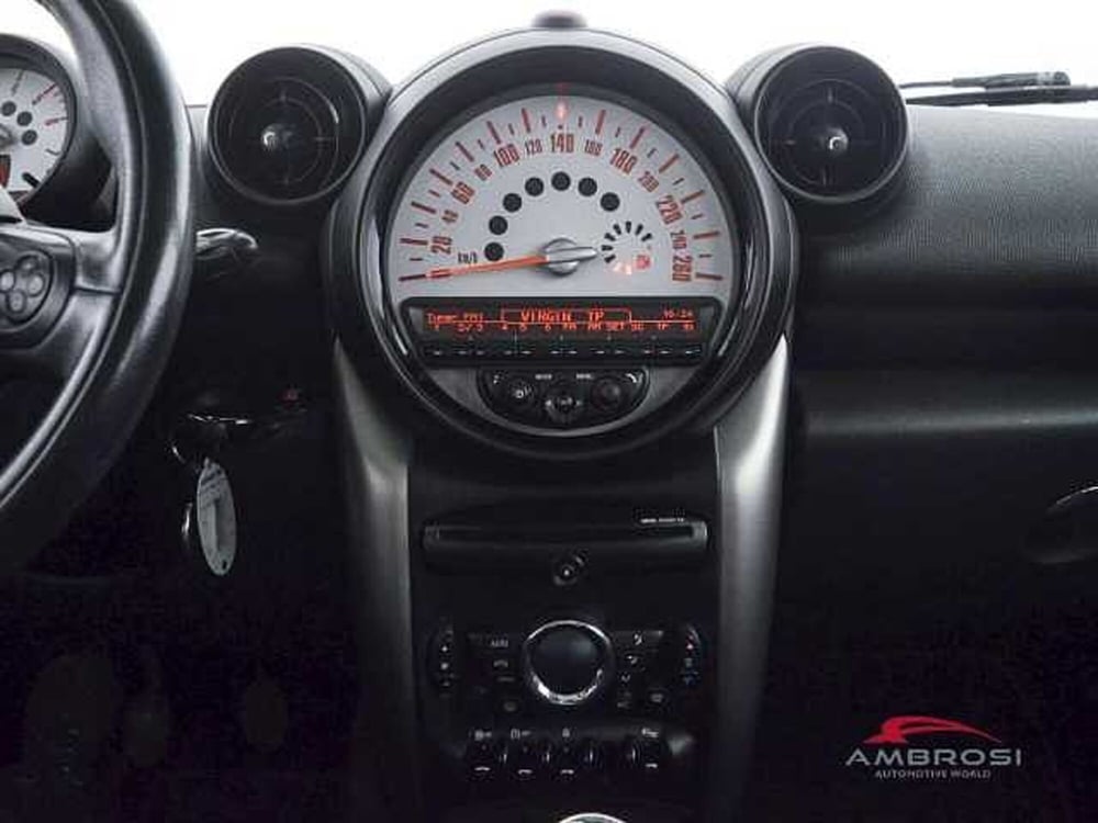 MINI Mini Countryman usata a Viterbo (16)