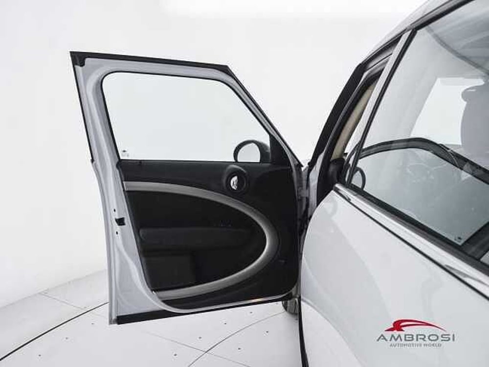 MINI Mini Countryman usata a Viterbo (20)