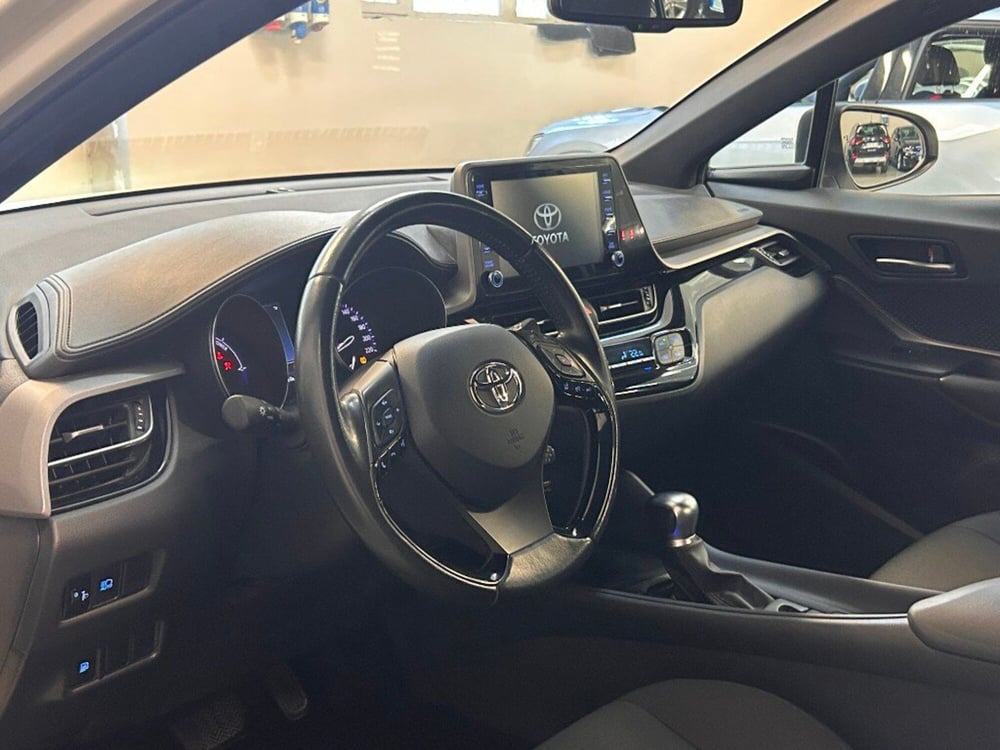 Toyota Toyota C-HR usata a Verona (8)