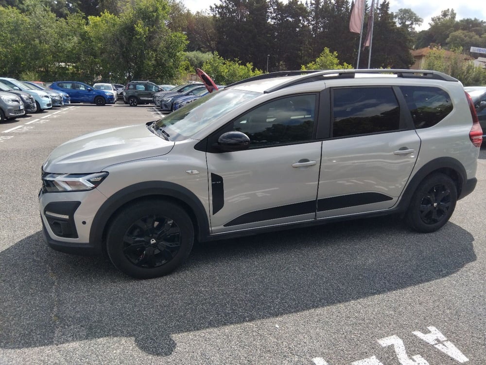 Dacia Jogger usata a Roma (8)