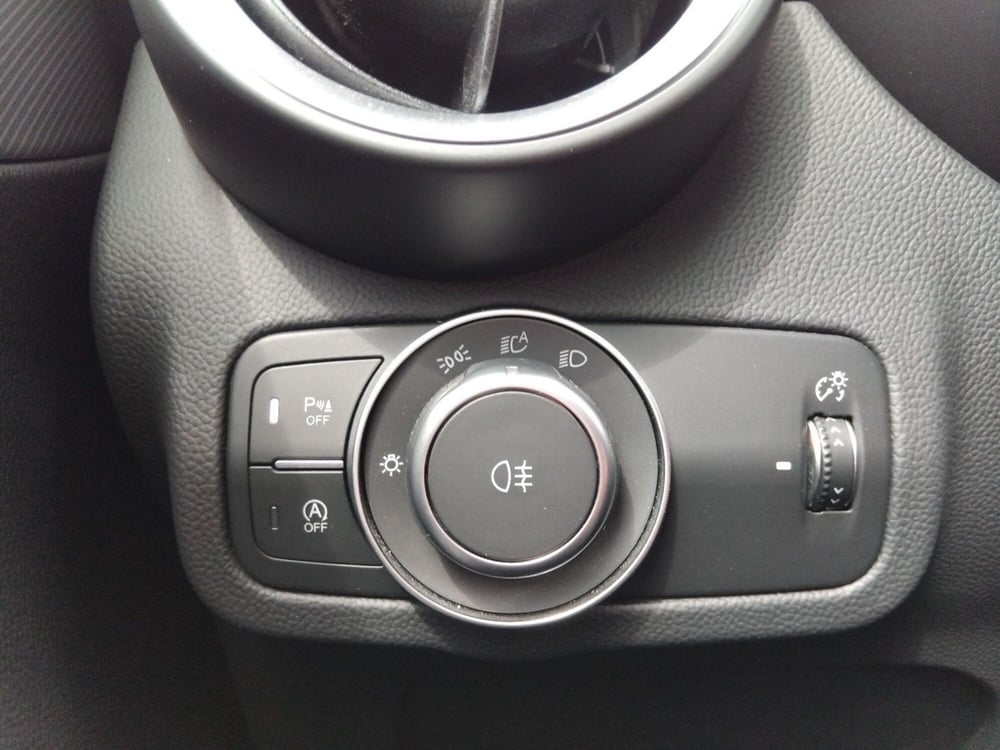 Alfa Romeo Stelvio usata a Roma (18)