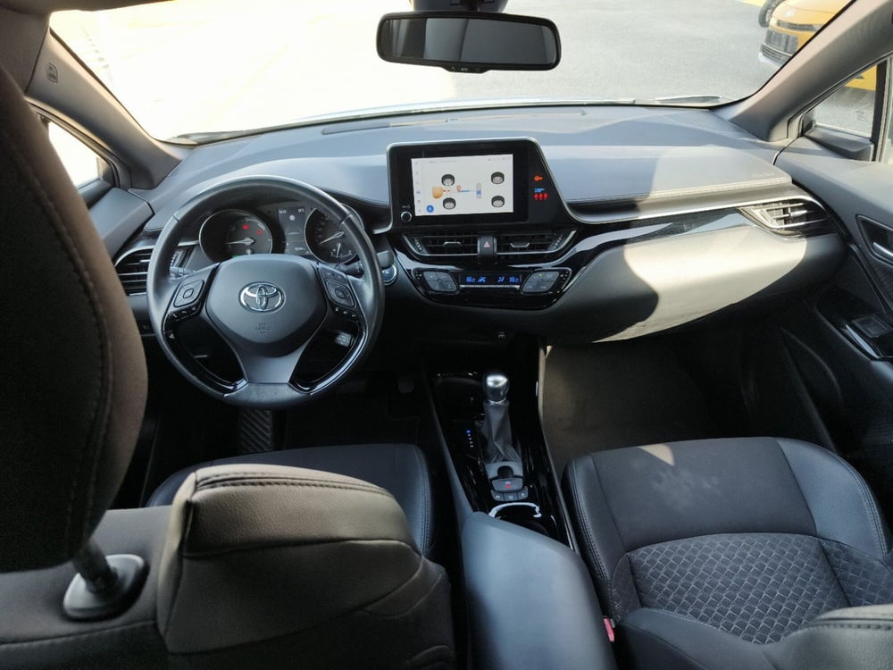 Toyota Toyota C-HR usata a Reggio Calabria (11)
