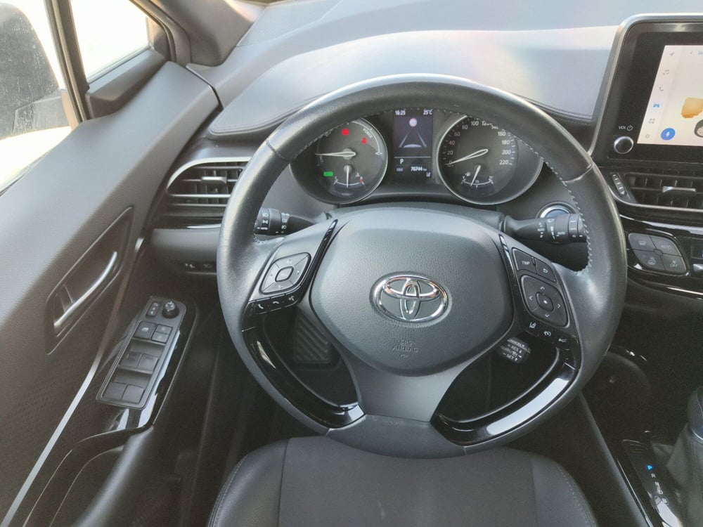 Toyota Toyota C-HR usata a Reggio Calabria (12)