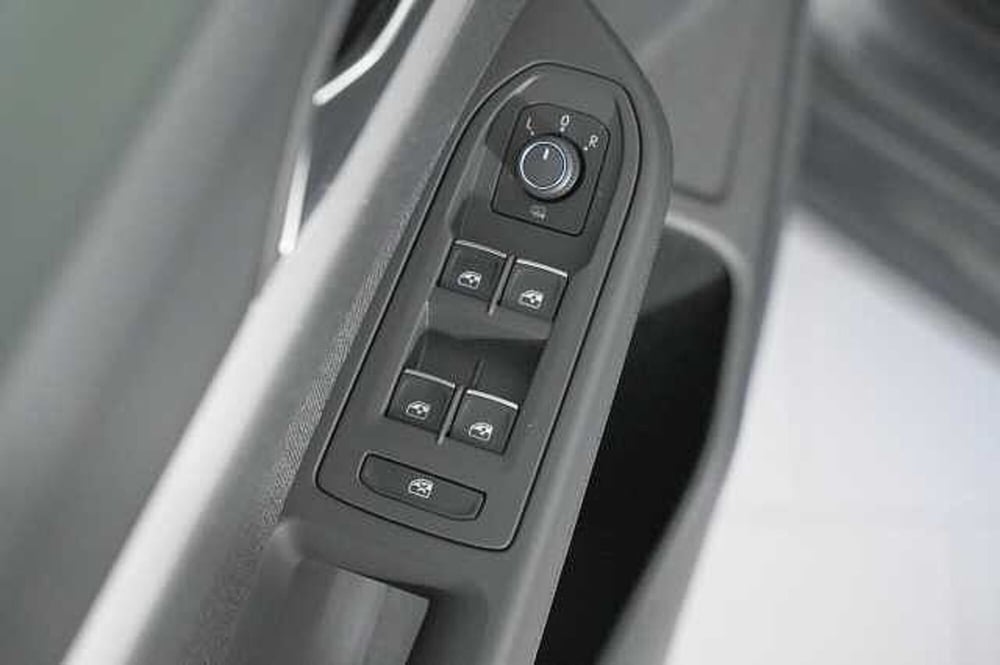 Volkswagen Golf Variant usata a Como (13)